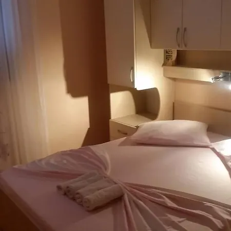 Appartement With Parking Space - 6768 Makarska